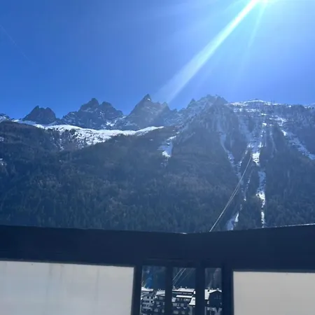 Center Summer Pool Mont-blanc View Апартаменты *